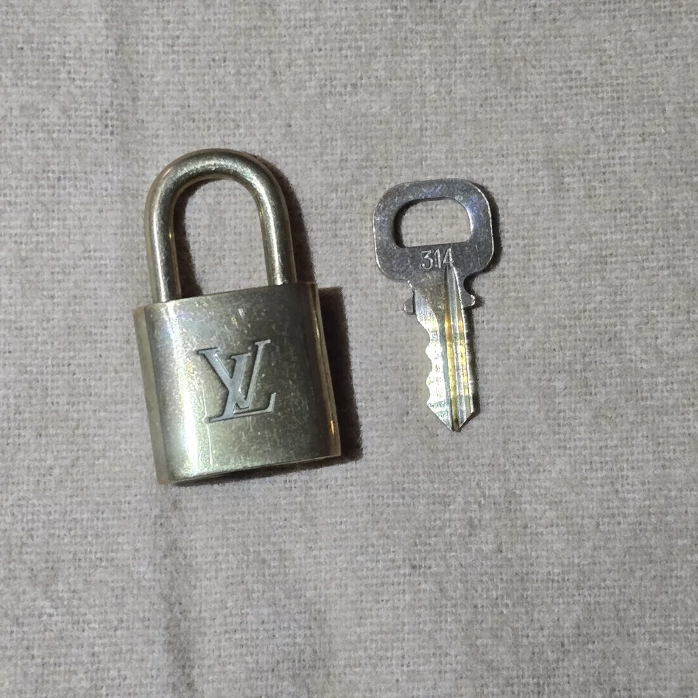 Authentic Louis Vuitton Lock And Key # 314 Vintage Pre-Loved